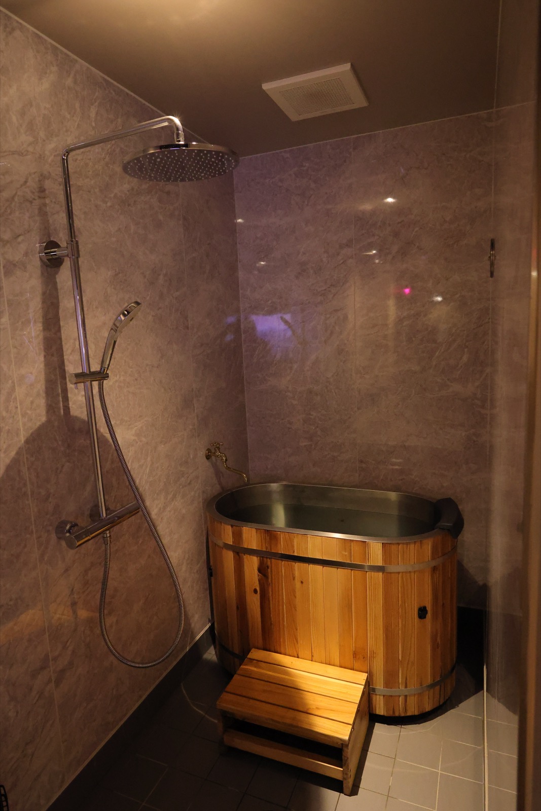 DD SAUNA — 坪倉秀行が運営する事業｜株式会社ヴィクトワール